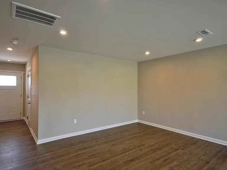 101 Bullpen Ct #F — Photo 6