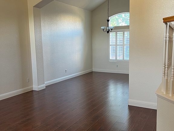 2nd image of 548 Brennen Cir