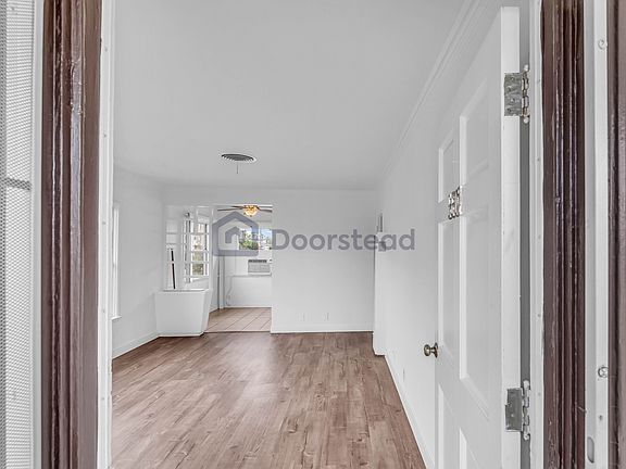5th image of 5607 N Beck Ave #5607