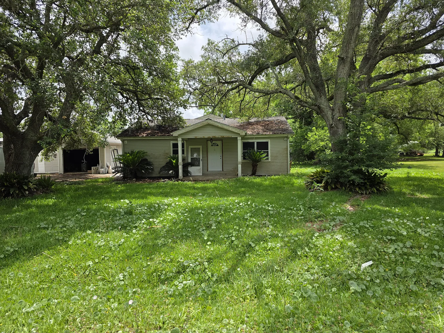 4 bed, 2965 sqft, $2,600 — Photo 1
