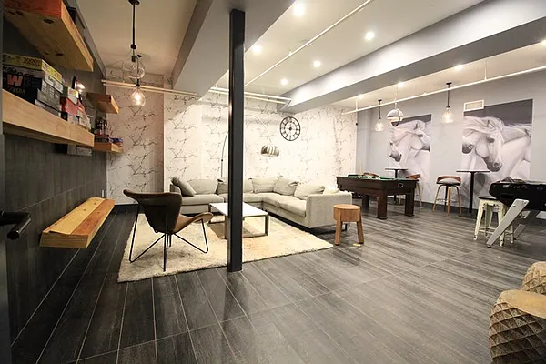 Rented by Tapiro Realty | media 58