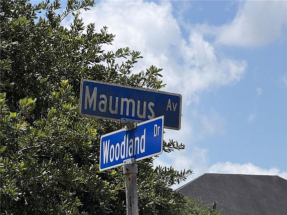 3rd image of 100 Maumus Ave