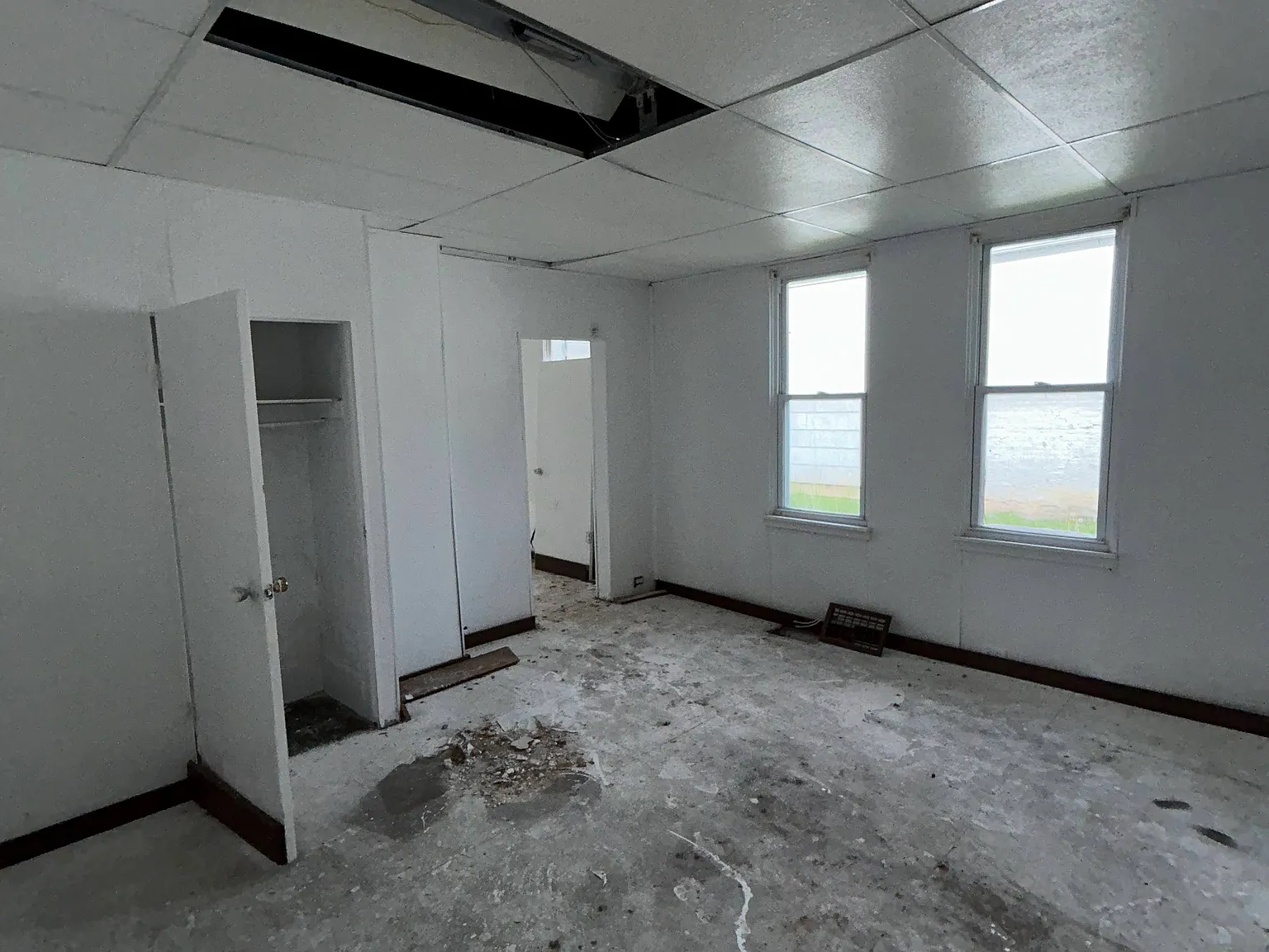 2 bed, 880 sqft, $460 — Photo 4