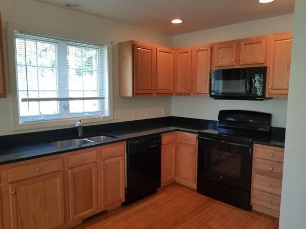 55 Heron Way #22, Leominster, MA 01453