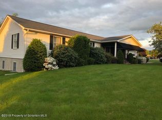 601 Shirley Ln, Dunmore, PA 18512
