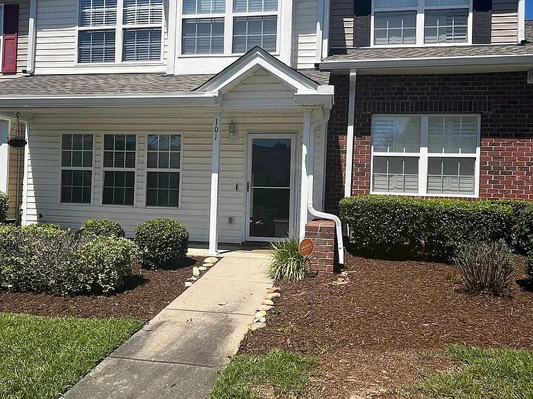 101 Brockman Way — Photo 2