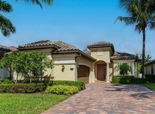 2990 Aviamar Cir, Naples, FL 34114