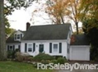 1580 Earl Rd, Wantagh, NY 11793