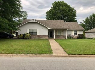 1201 SE 22nd St, Bentonville, AR 72712