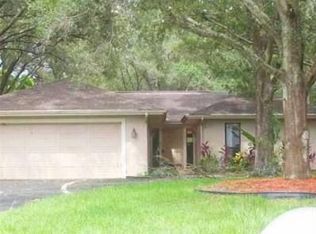 8207 Crenshaw Cir, Tampa, FL 33615