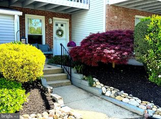 306 Park Place Dr, Cherry Hill, NJ 08002