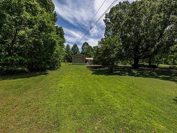 3rd image of 1079 Reed Cir