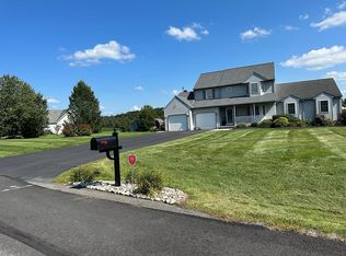 18 Sholly Dr, Hamburg, PA 19526