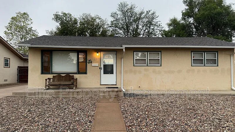 3 bed, 1.0 bath, 1092 sqft, $1,500 — Photo 1