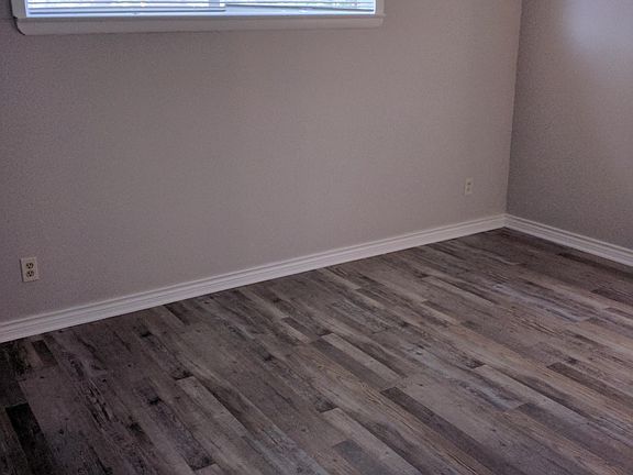 3rd image of 11352 Lanewood Cir