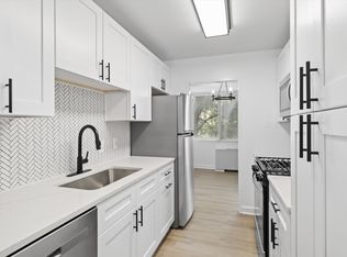 301 N Beauregard St APT 219, Alexandria, VA 22312