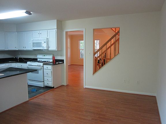 3rd image of 6052 Clay Spur Ct