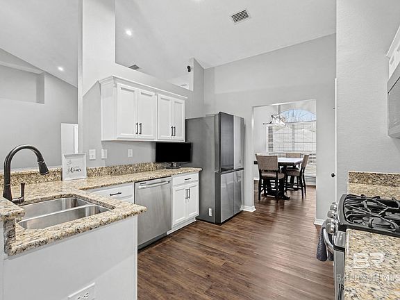 5th image of 5269 Mossberg Dr E
