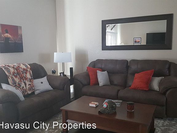 4th image of 865 Desert View Dr