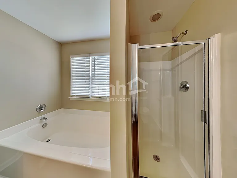 1748 Main Divide Dr — Photo 16