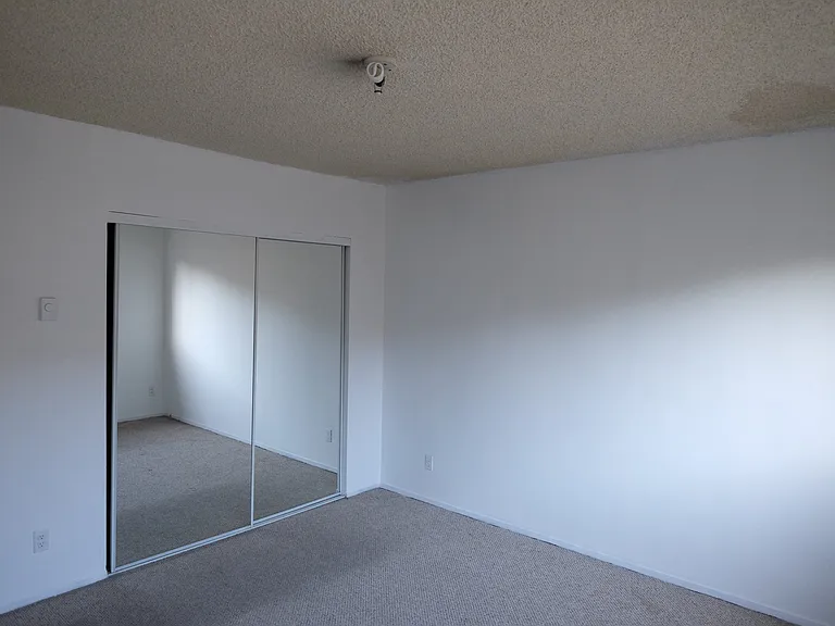 Tilden Apartments — Photo 34