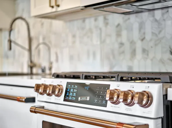 812 Fremont Ave Unit 204, South Pasadena, CA 91030