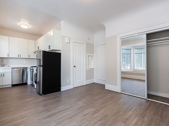 2nd image of 11 Dolores St #5