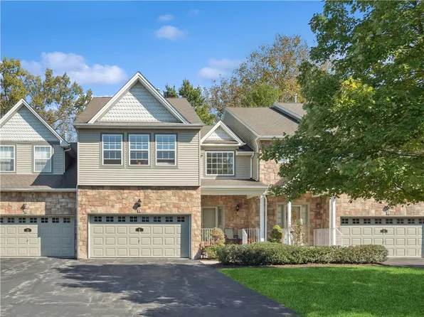 8 Clearwater Court, Beacon, NY 12508