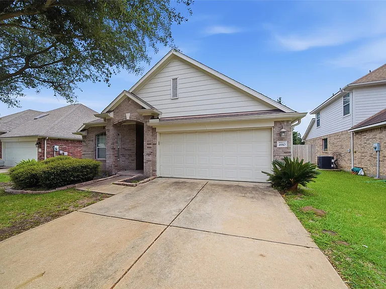 4910 Ivory Meadows Ln — Photo 2