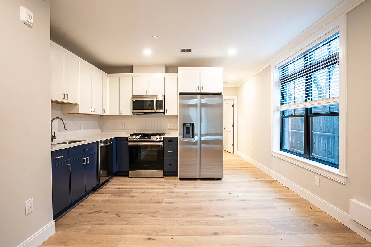 Building Photo - 157 Everett St #405