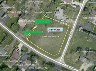 2574 W Choctaw Dr, London, OH