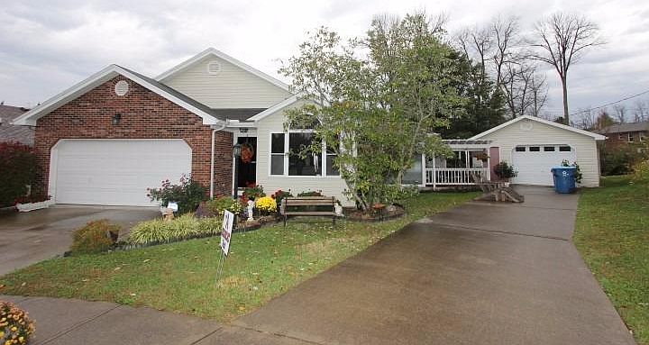 2nd image of 109 Plantation Dr