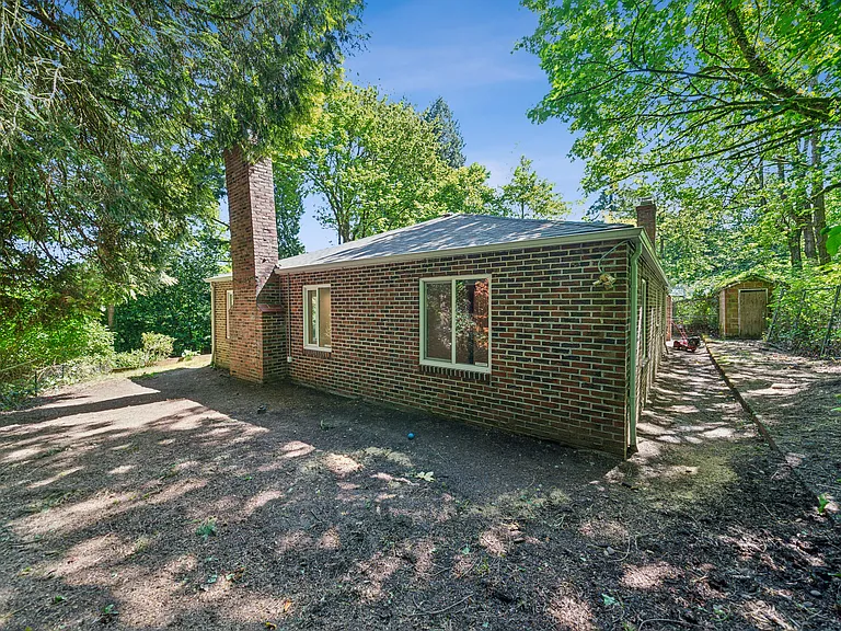 4510 SE Aldercrest Rd — Photo 18