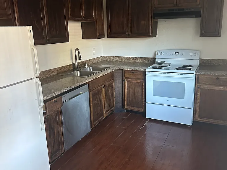 710 Northfield Dr #A — Photo 1