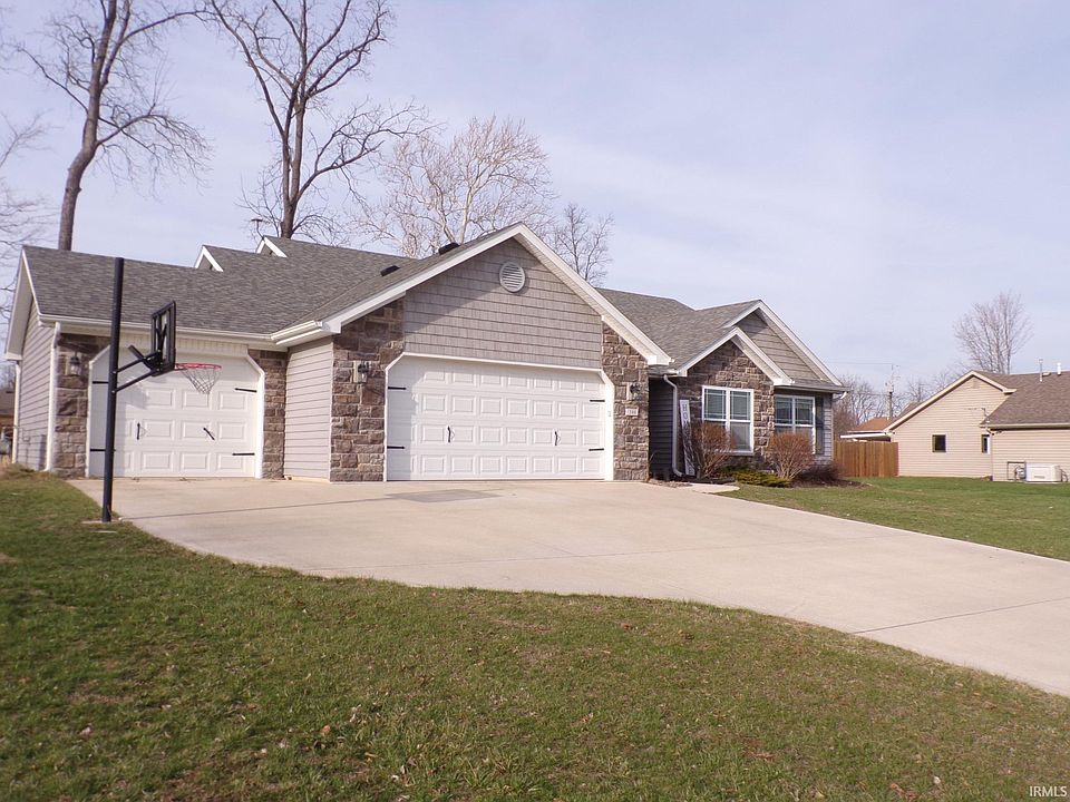 1st image of 310 Ironwood Ln
