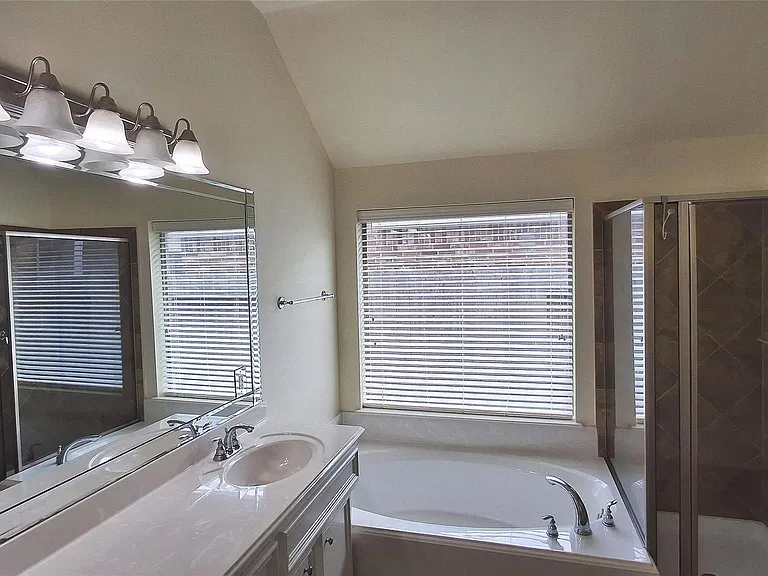 10615 Cortland Ridge Ln — Photo 29