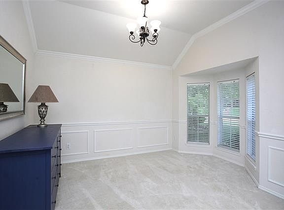 4th image of 2605 Black Canyon Dr