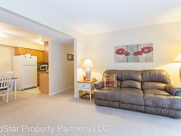 3rd image of 17510 Cedar Ln #101