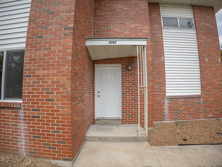 1502 Ridgewood Dr #A — Photo 2