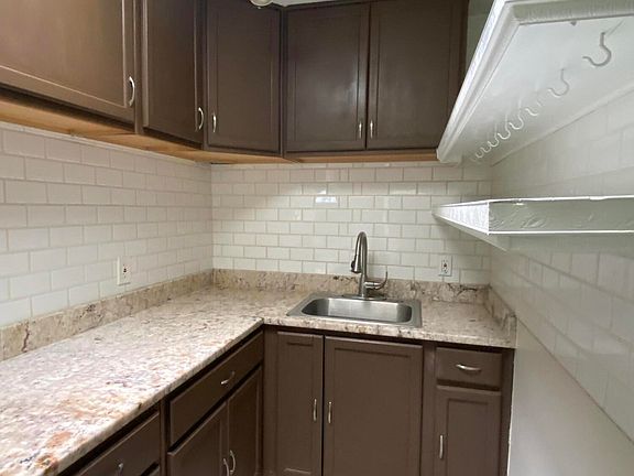4th image of 8361 W Madison St #C