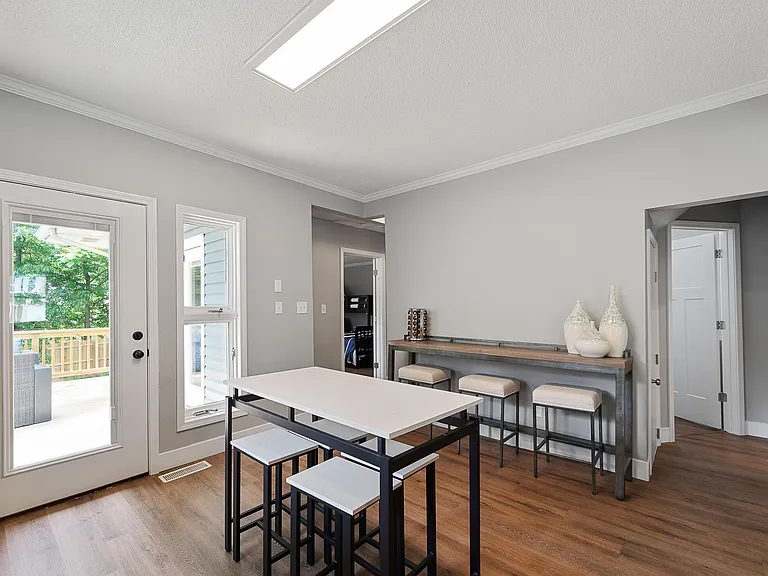 503 N William St — Photo 12