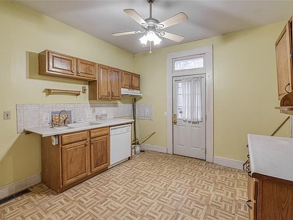 5th image of 3117 McGee St
