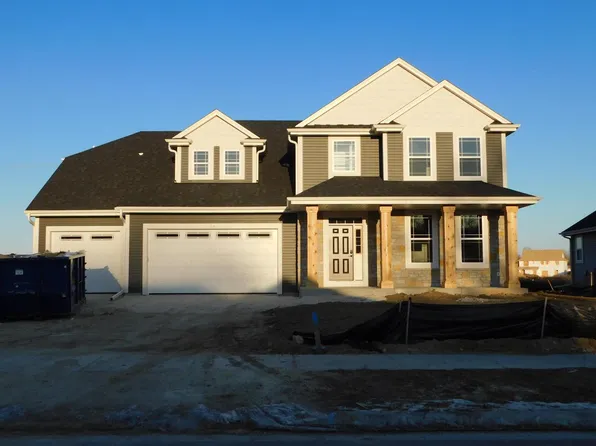 240 Mullberry LANE, Grafton, WI 53024