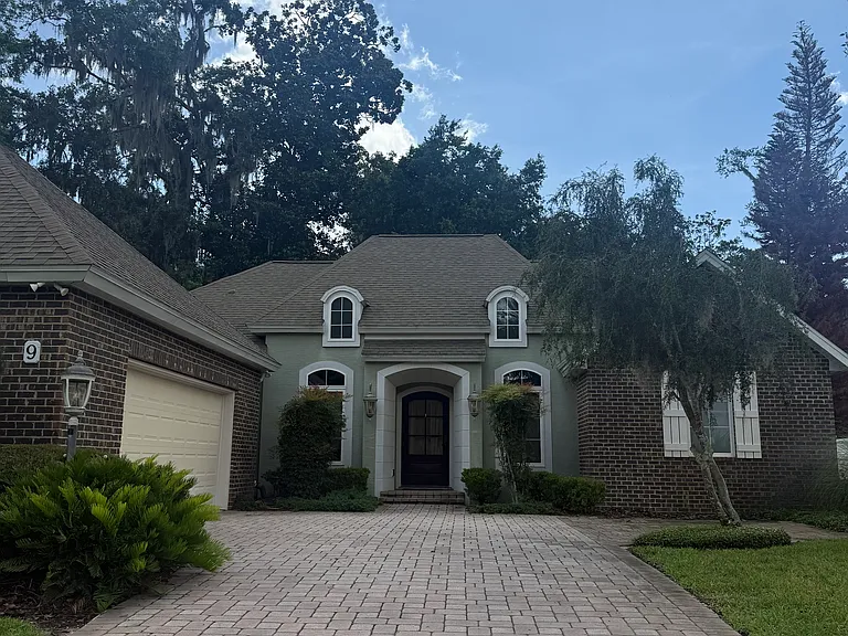9 Ivey Ln — Photo 1