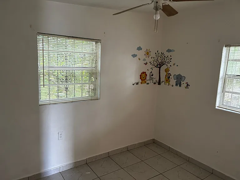 12920 Westview Dr #4 — Photo 13