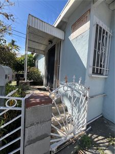 1535 W 30th St, Los Angeles, CA, 90007