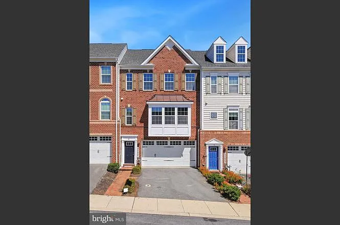 22607 Winding Woods Way — Photo 8