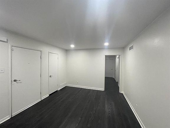 4th image of 4967 Kimball Ave