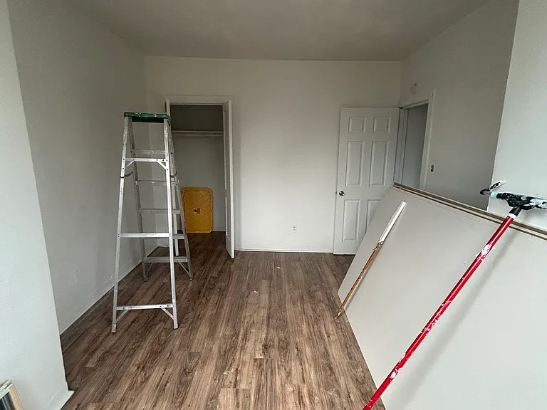 309 N 6th St #4 — Photo 7