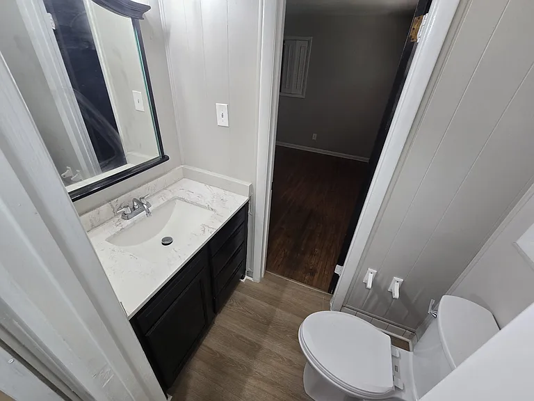 1102 Shoreham Dr — Photo 12